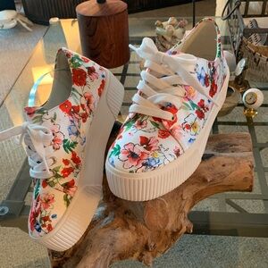 NEW Jessica Simpson Satin Summer White Floral Platform Sneakers Edda Size 6.5